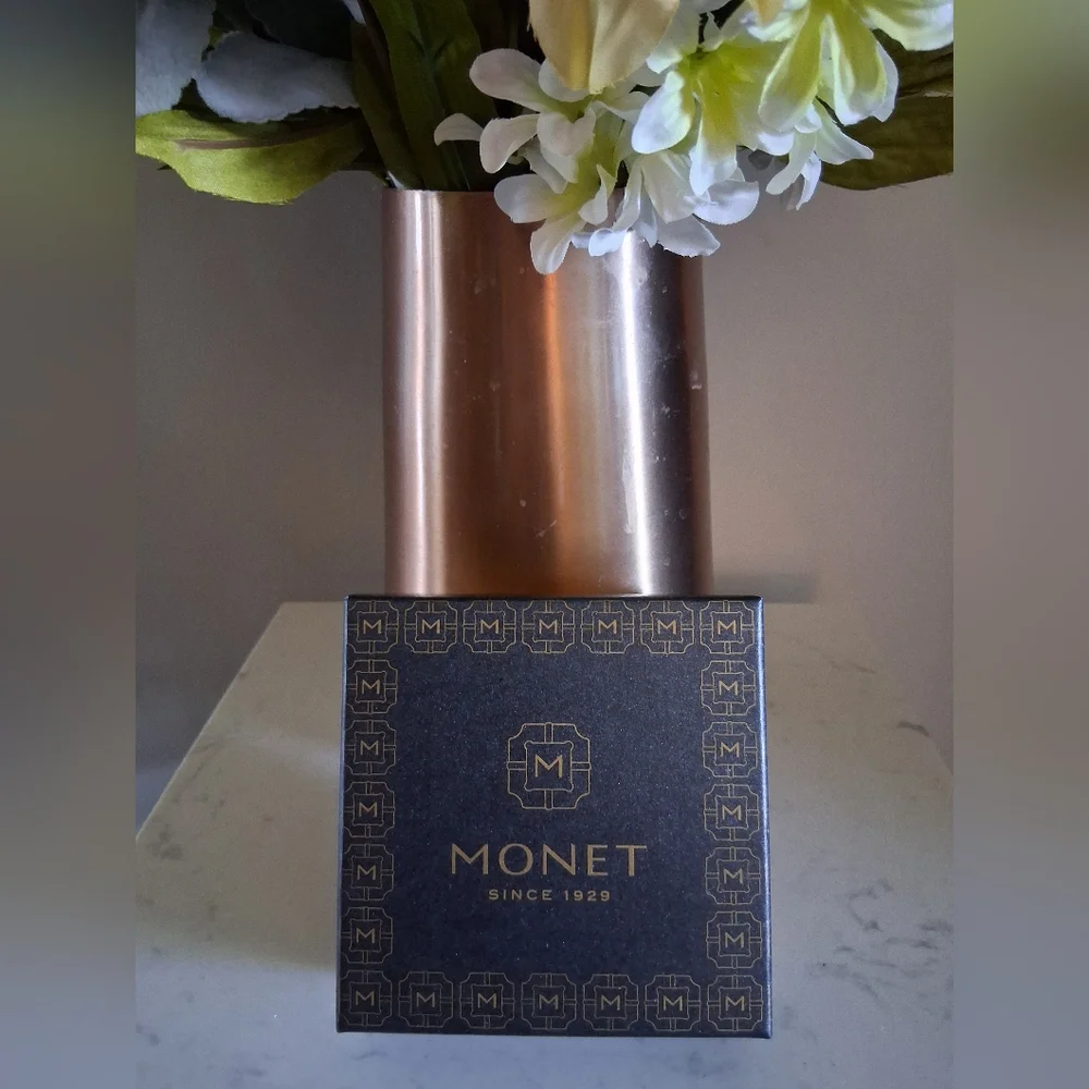 Monet Double Mirror Compact, New In Box - Picture 2 of 4